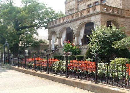 Отель Boggs Mansion Питтсбург Экстерьер фото